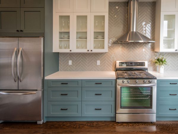 5 Kitchen Cabinet Colors That Are Big, Most Popular Two Tone Kitchen Cabinets