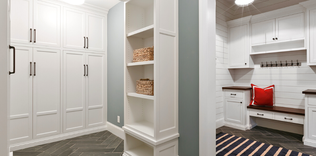 Two-room mudroom style