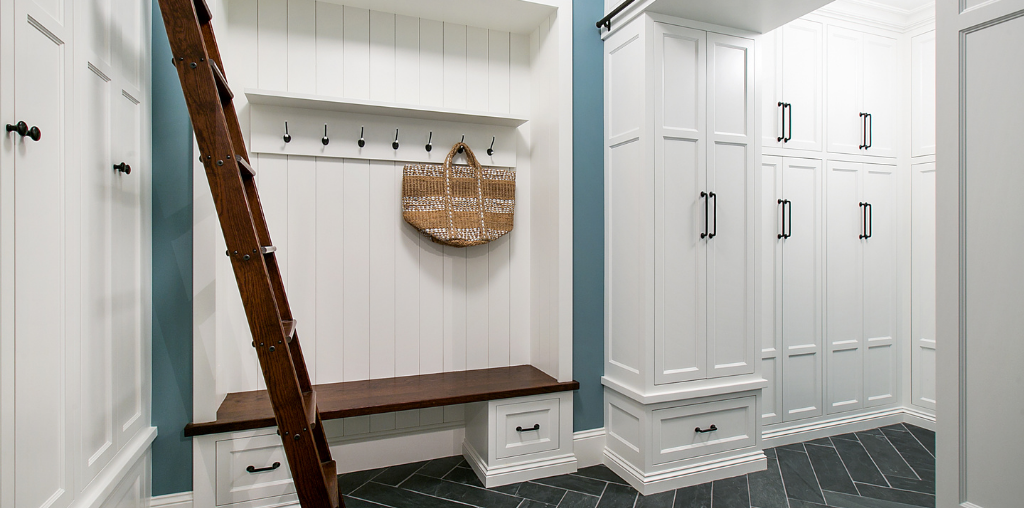 How to organize a mudroom with cabinets