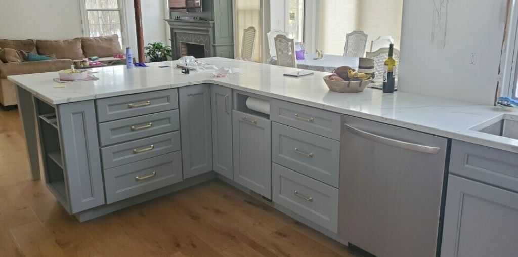 Kitchen storage corner cabinet with lazy susan inside