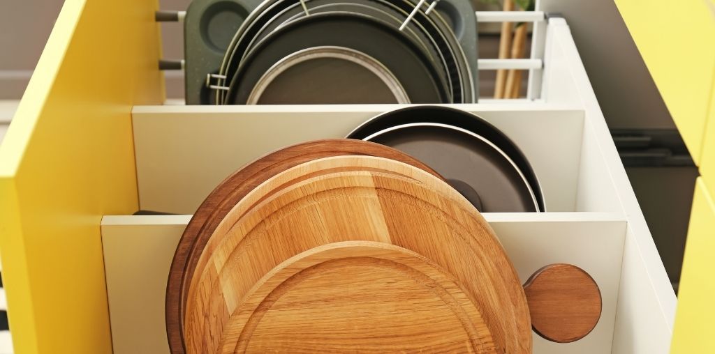 Kitchen storage ideas for cutting boards