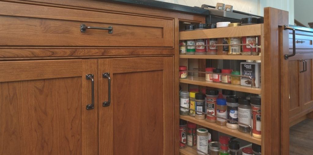 Making Smart Use of Kitchen Cabinet Pull-Out Storage